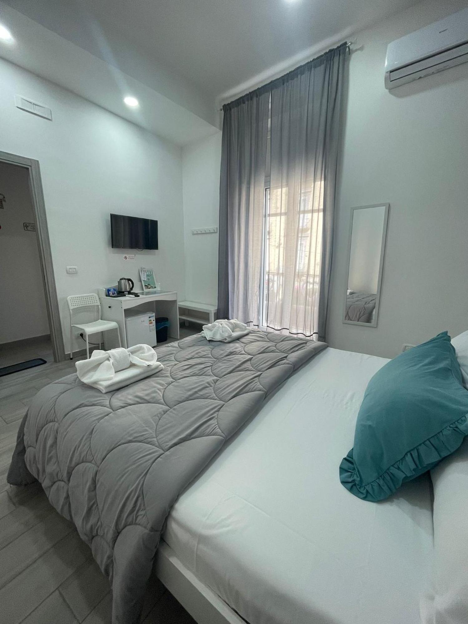 Double Room Private Bathroom